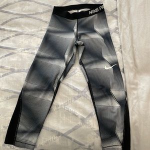 Nike legging. Knee length.